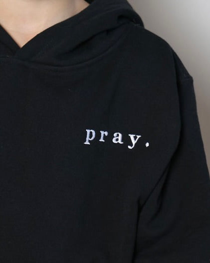 p r a y .